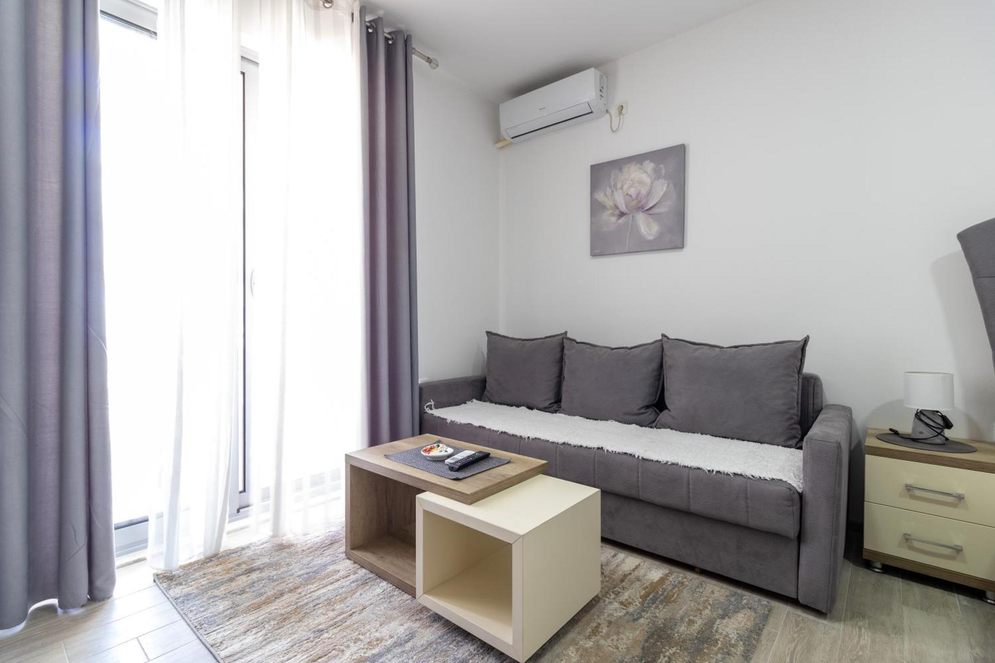 Demiri Apartments Улцинь Екстер'єр фото